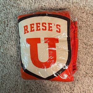 NWT Hershey Reese's U Hoodie
